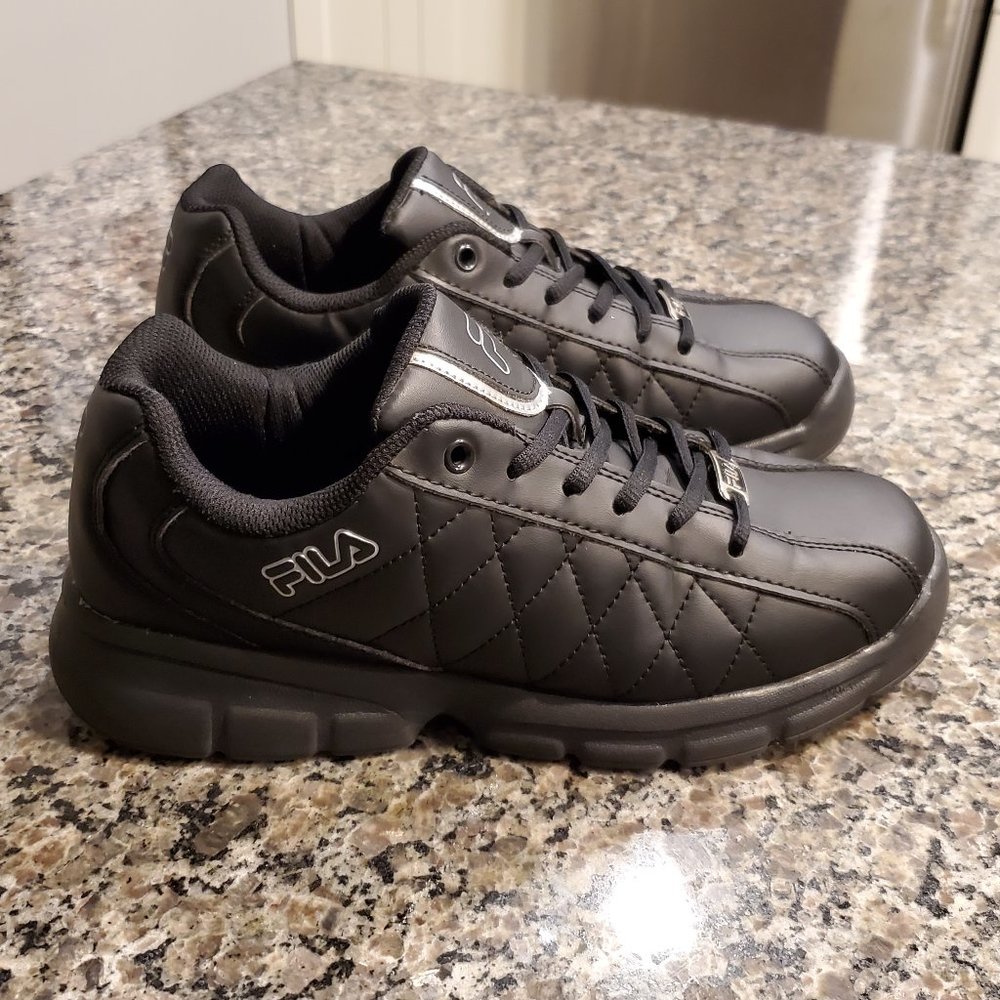 Fila Fulcrum 3 Athletic Shoes size 9